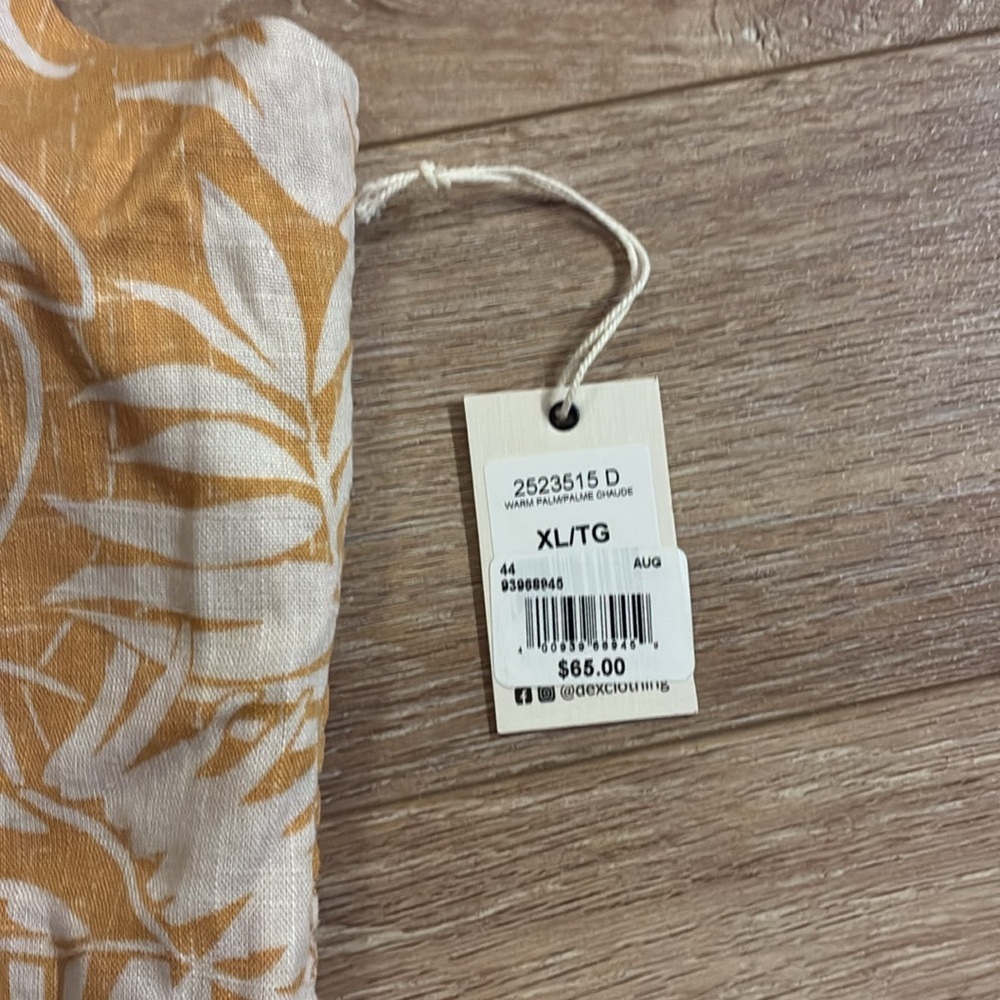 NWT DEX | Palm Print Button-Up Crop medium - Picture 7 of 10